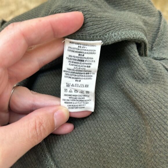 FREE PEOPLE SUNNIE VALLIE DISTRESSED GREEN THERMAL TOP XS - Picture 5 of 5